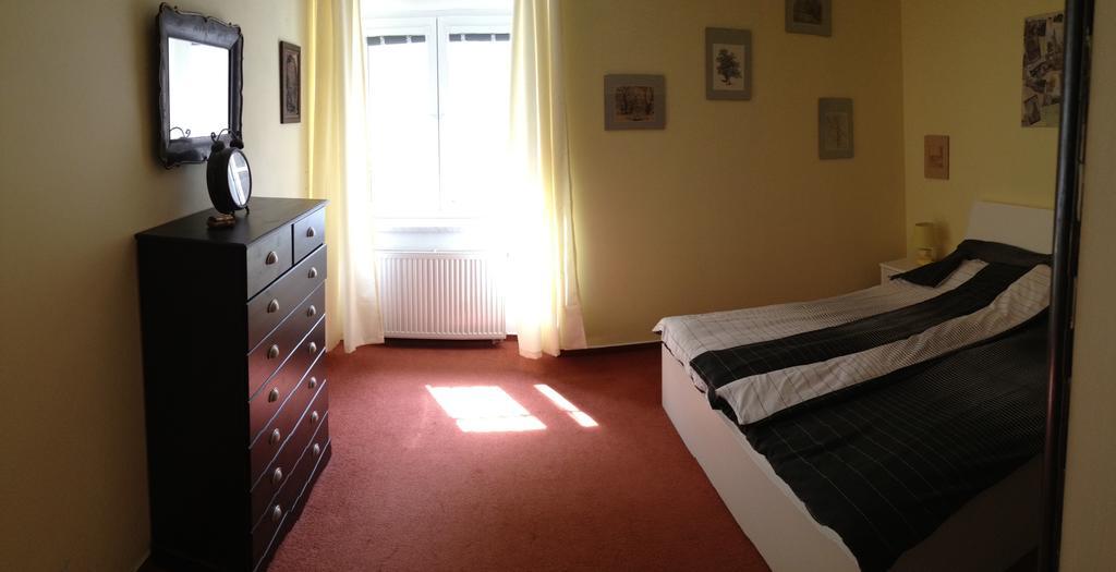 Apartments Vera Karlovy Vary Room photo